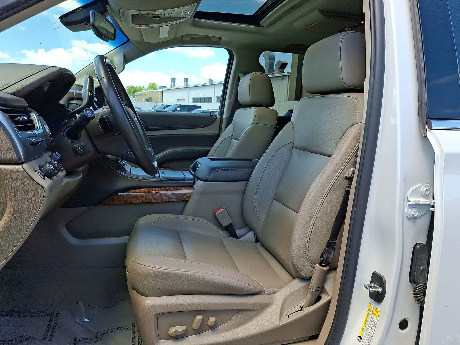 Thumbnail: 2019 Chevrolet Suburban - 26