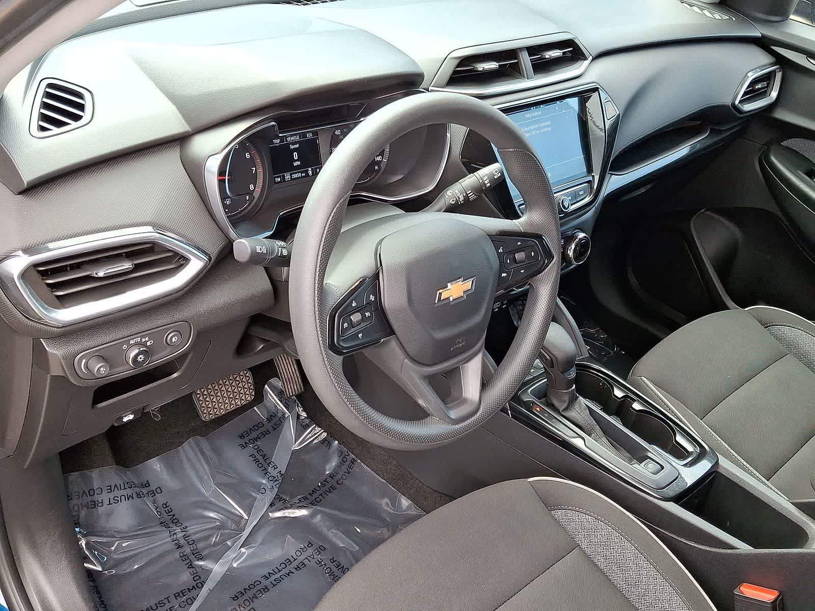 Thumbnail: 2022 Chevrolet TrailBlazer - 16