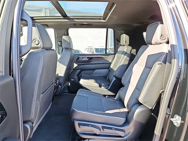 Thumbnail: 2026 Chevrolet Suburban - 7