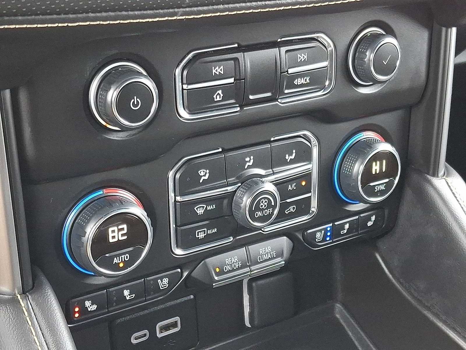 Thumbnail: 2024 Chevrolet Suburban - 23