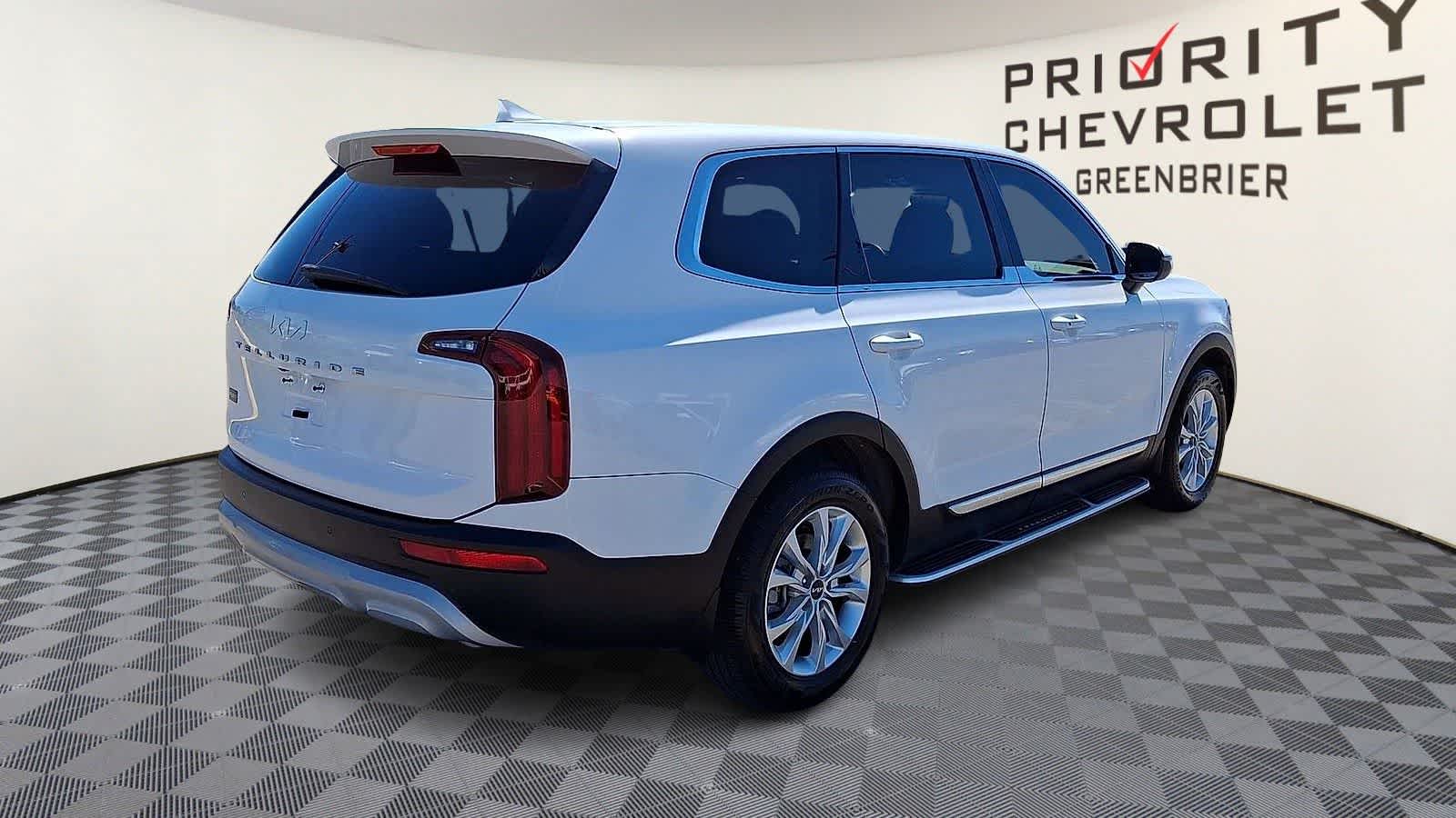 Thumbnail: 2022 Kia Telluride - 8