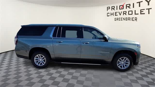 Thumbnail: 2023 Chevrolet Suburban - 9