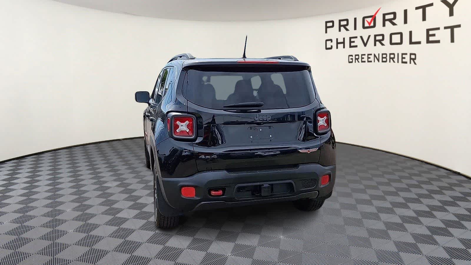 Thumbnail: 2016 Jeep Renegade - 7