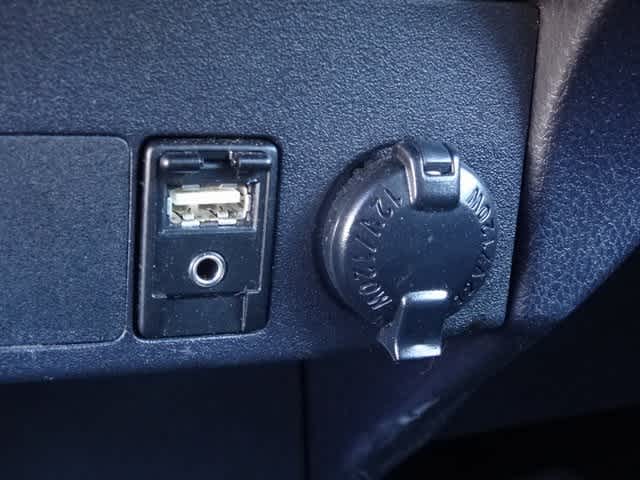 Thumbnail: 2017 Toyota RAV4 - 29