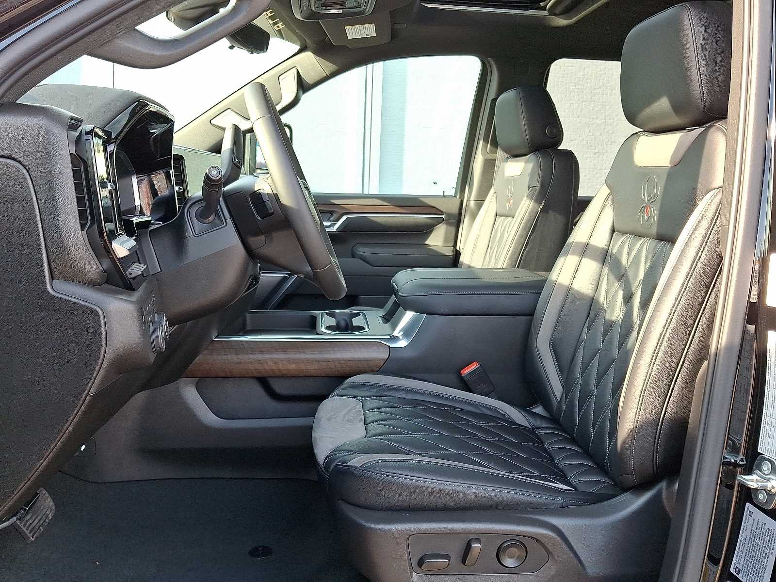 Thumbnail: 2026 Chevrolet Silverado 3500 - 11