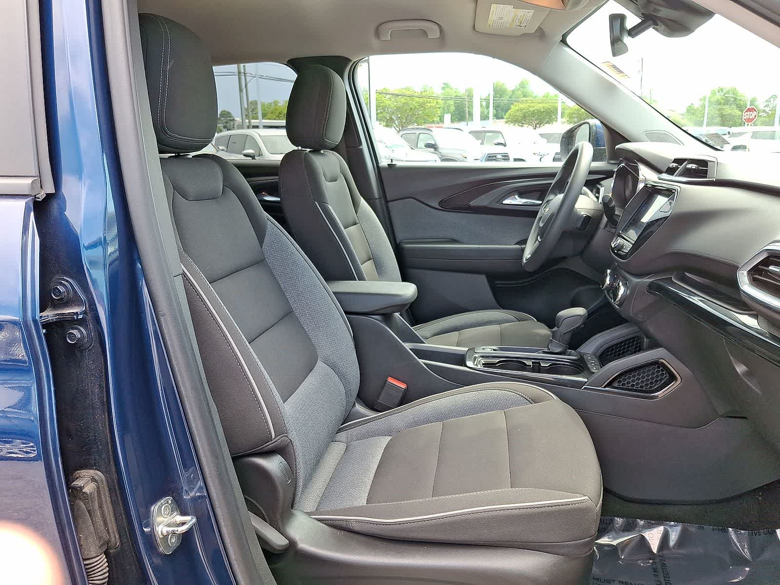 Thumbnail: 2022 Chevrolet TrailBlazer - 31