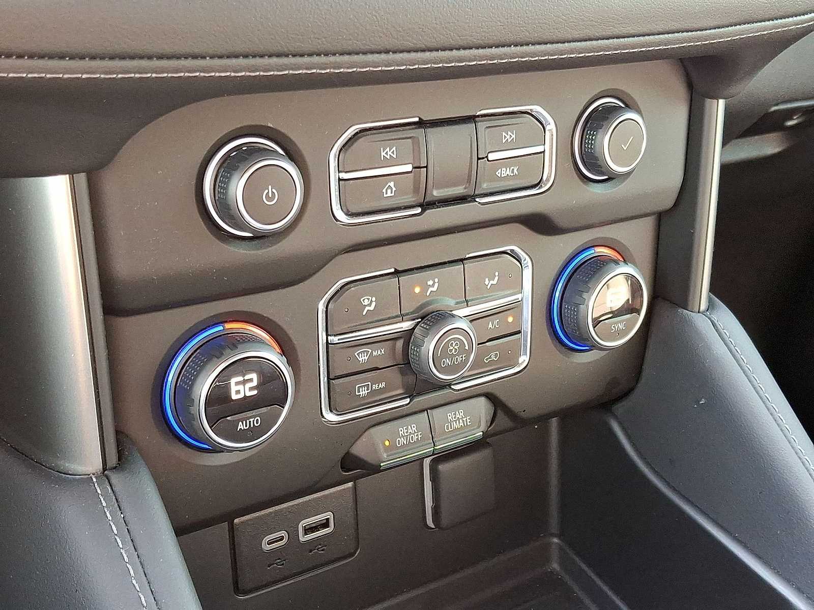 Thumbnail: 2024 Chevrolet Suburban - 23