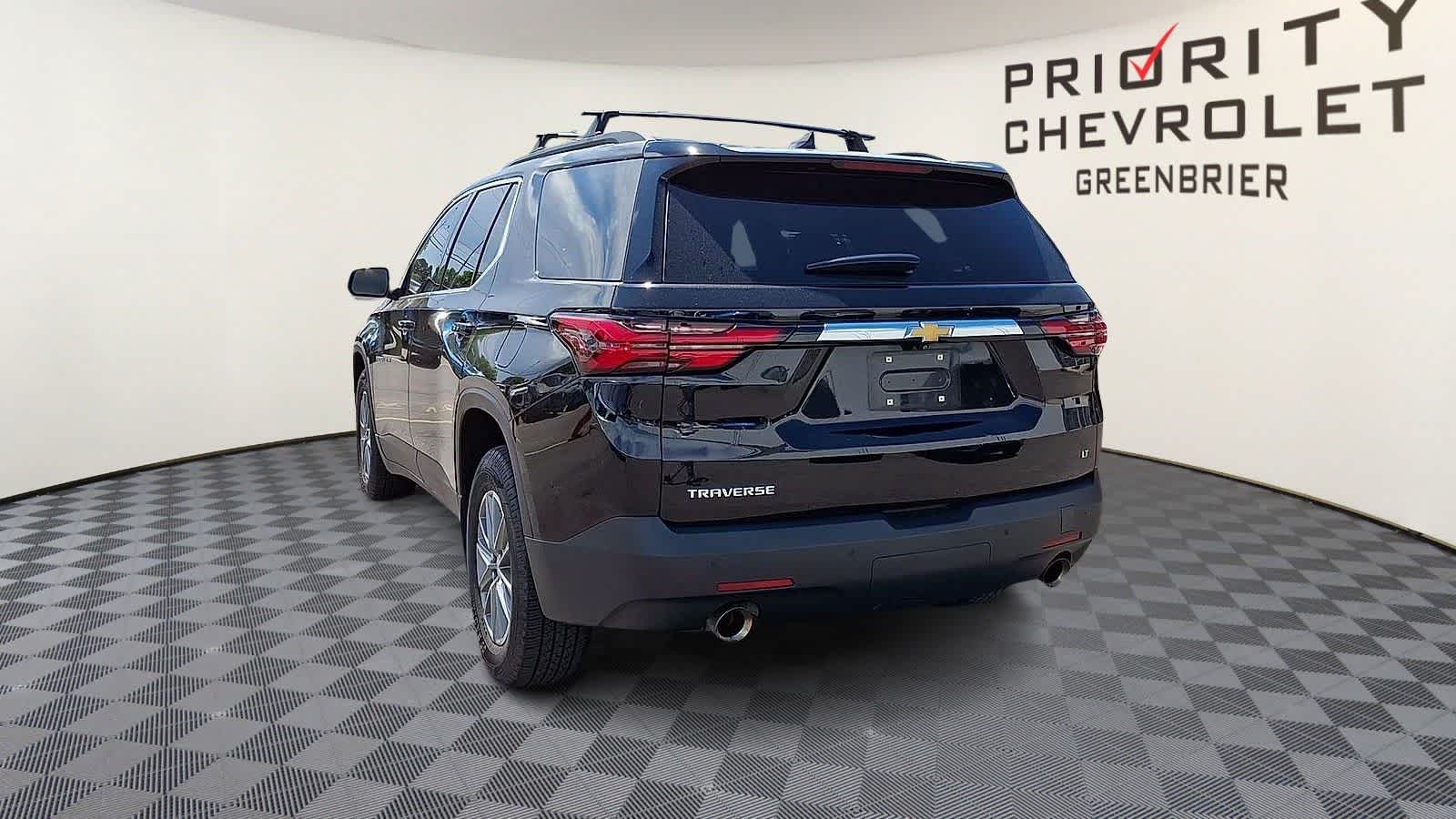 Thumbnail: 2023 Chevrolet Traverse - 7