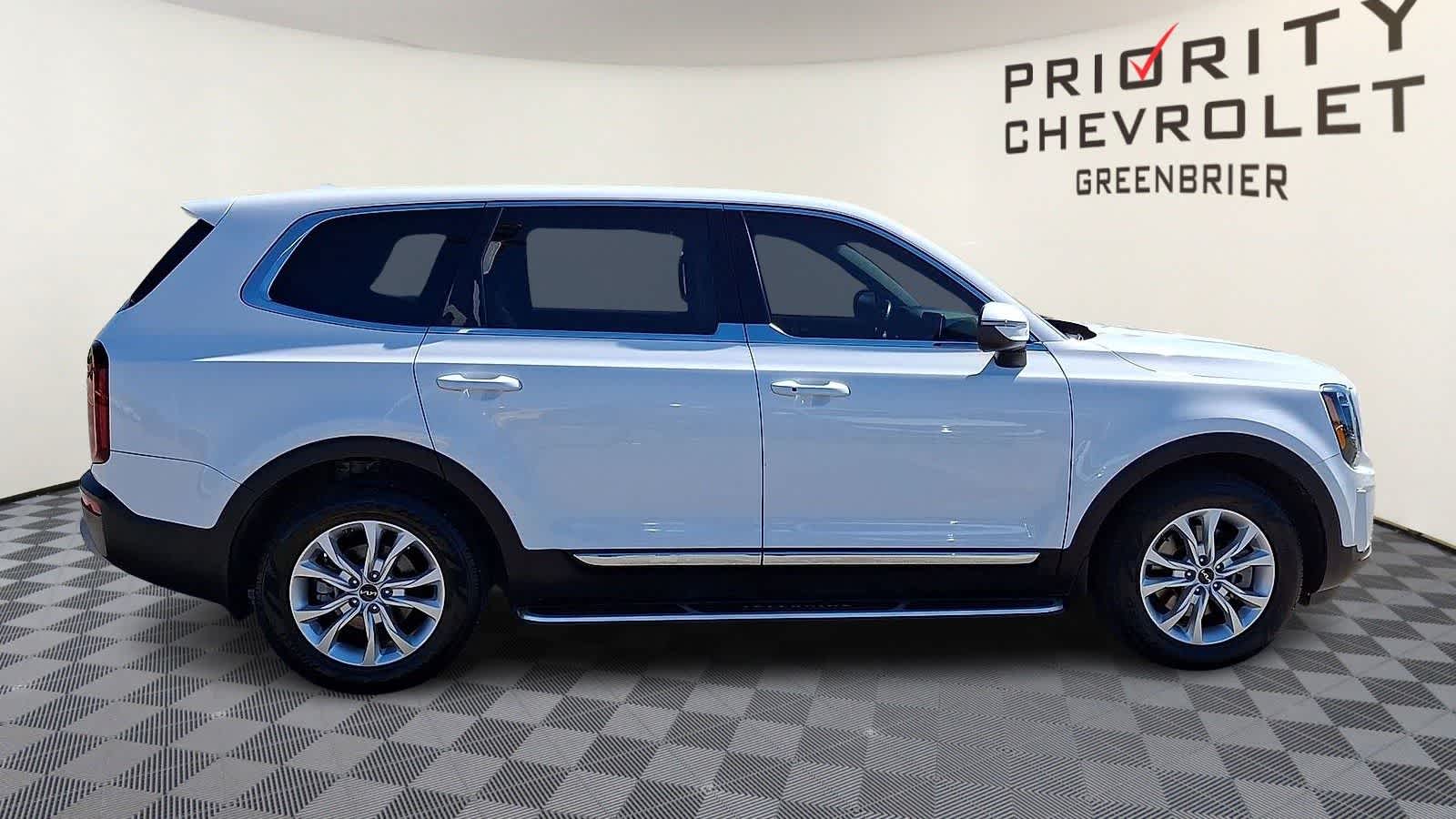 Thumbnail: 2022 Kia Telluride - 9