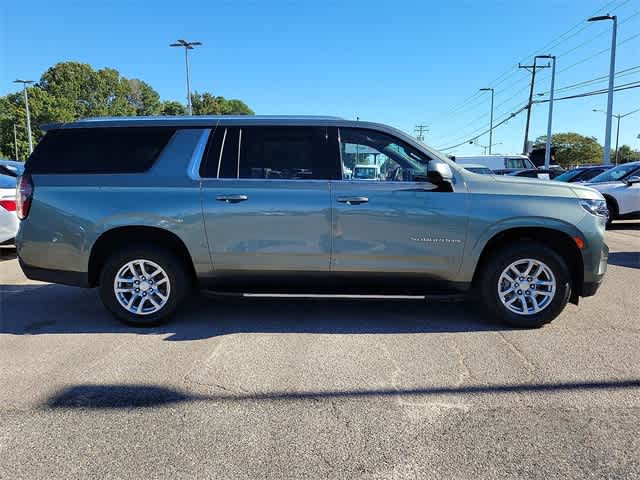 Thumbnail: 2023 Chevrolet Suburban - 32