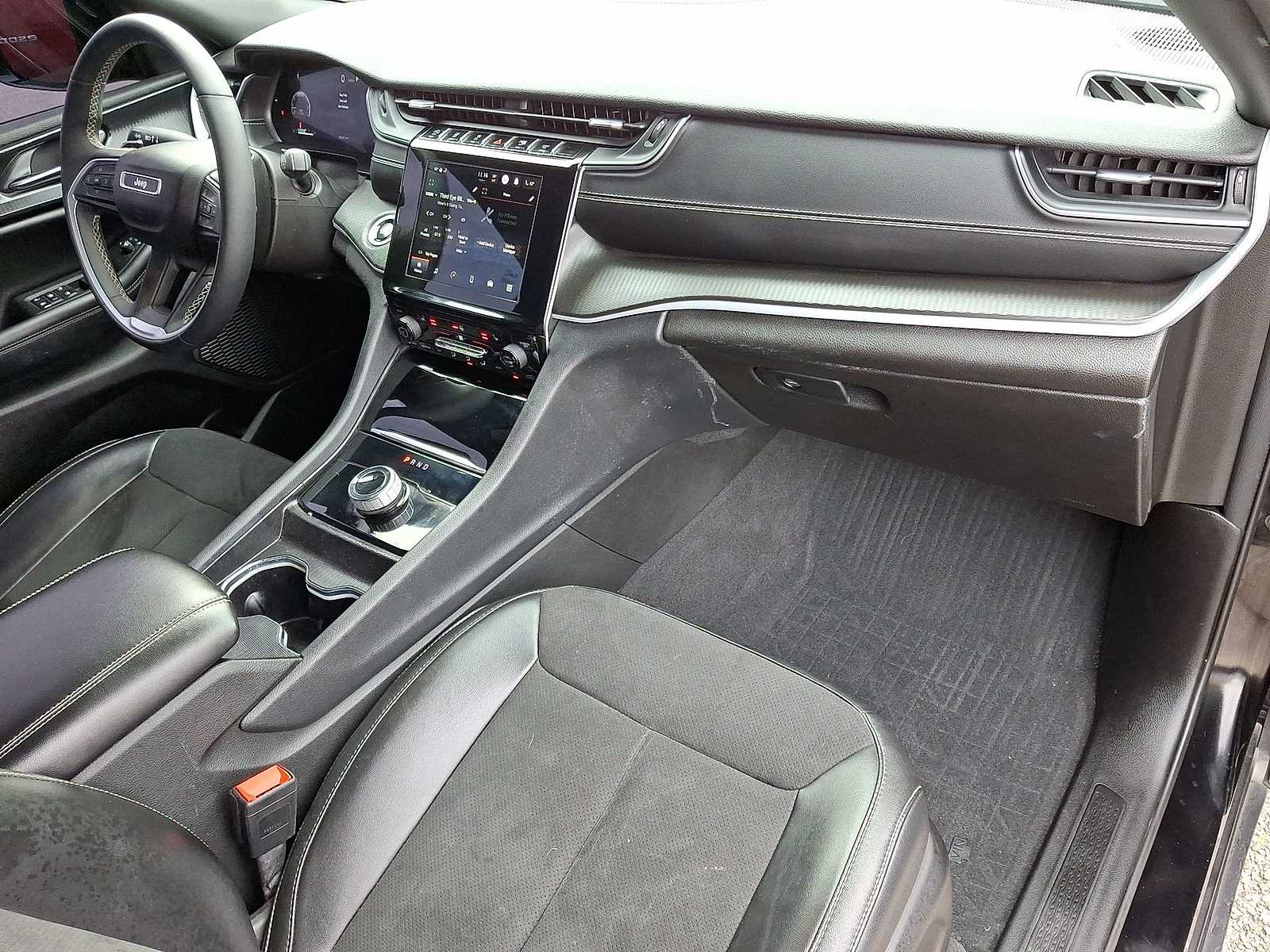 Thumbnail: 2024 Jeep Grand Cherokee - 33