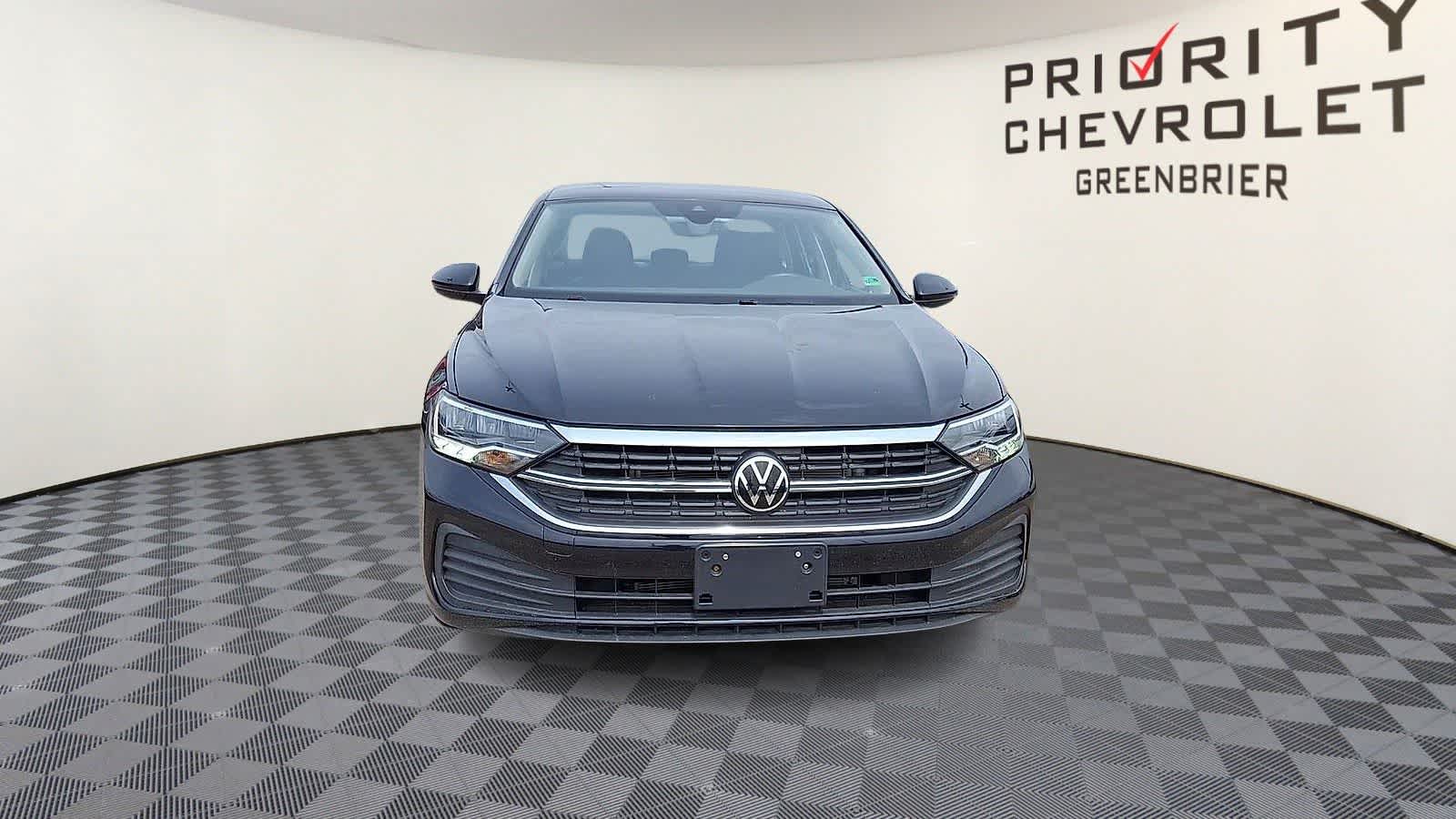 Thumbnail: 2024 Volkswagen Jetta - 3