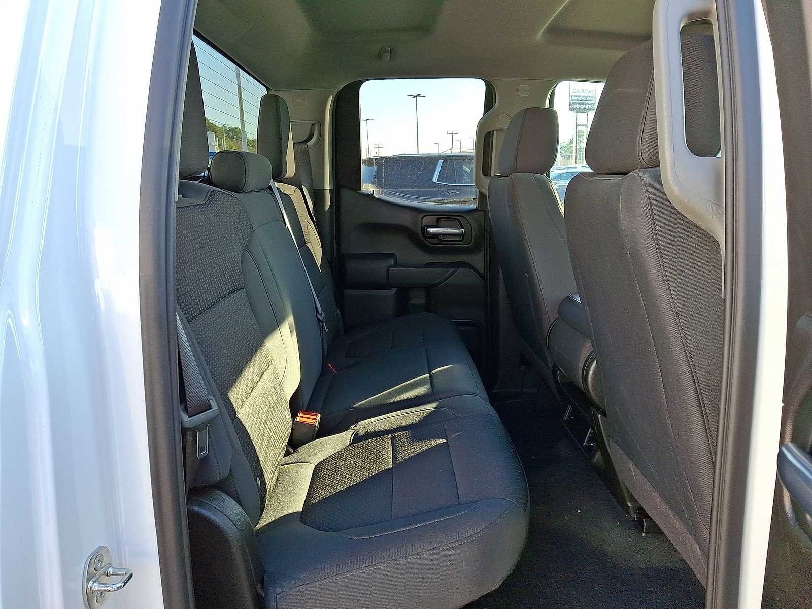 Thumbnail: 2020 Chevrolet Silverado 1500 - 30