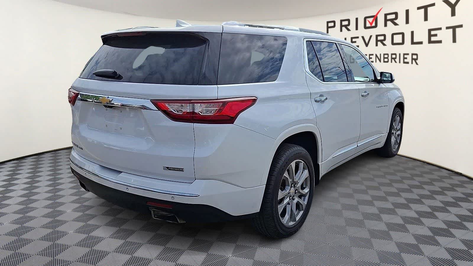 Thumbnail: 2018 Chevrolet Traverse - 8