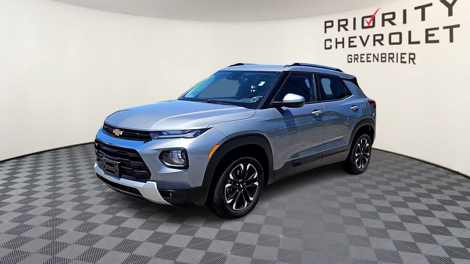 Thumbnail: 2023 Chevrolet TrailBlazer - 3