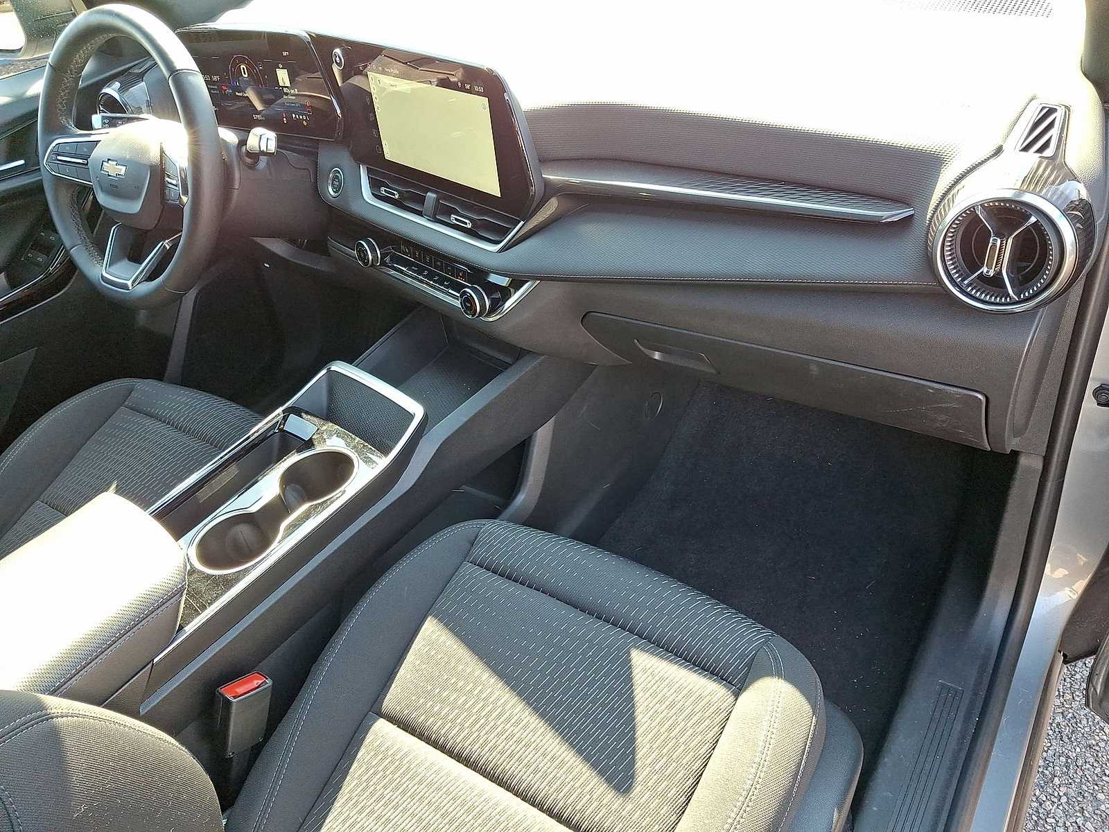 Thumbnail: 2025 Chevrolet Equinox - 33