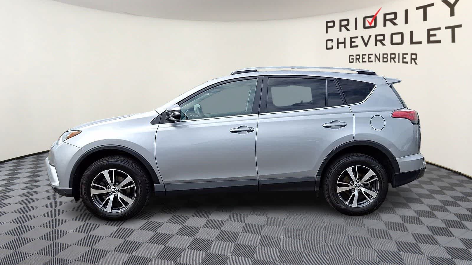 Thumbnail: 2018 Toyota RAV4 - 5