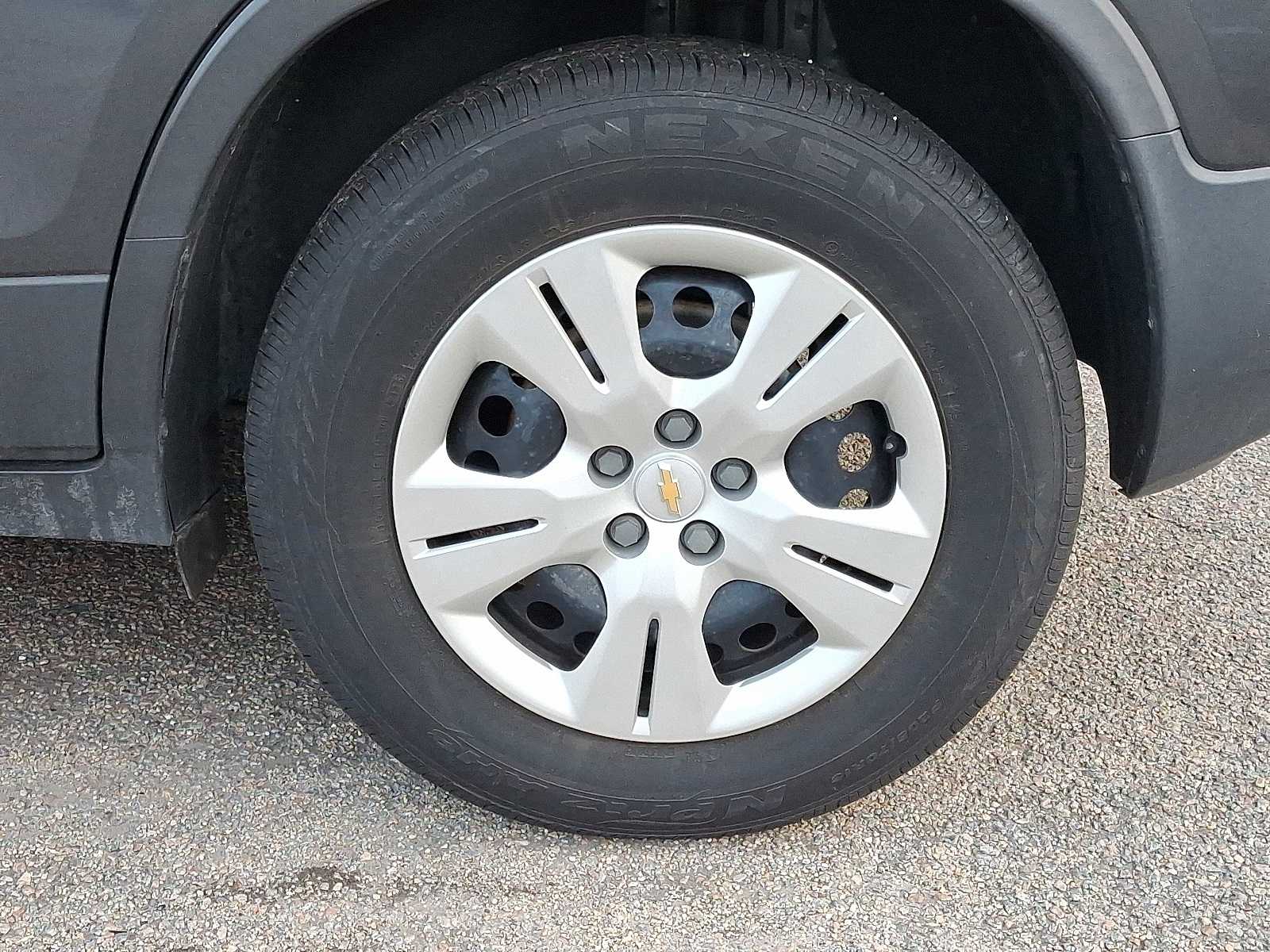 Thumbnail: 2016 Chevrolet Trax - 5