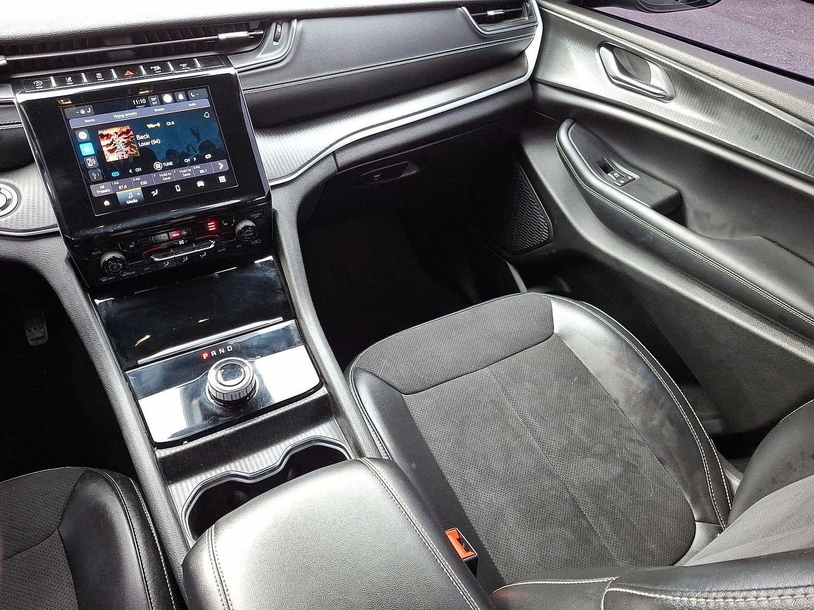 Thumbnail: 2024 Jeep Grand Cherokee - 12