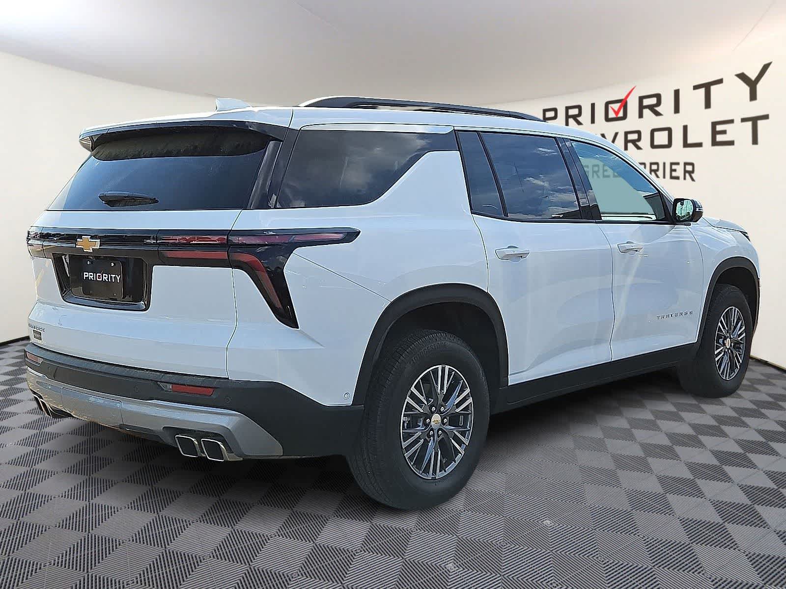 Thumbnail: 2025 Chevrolet Traverse - 4