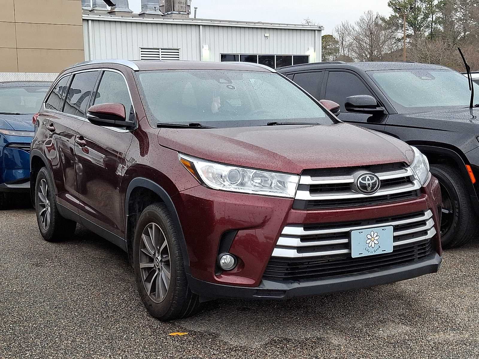 Thumbnail: 2019 Toyota Highlander - 2