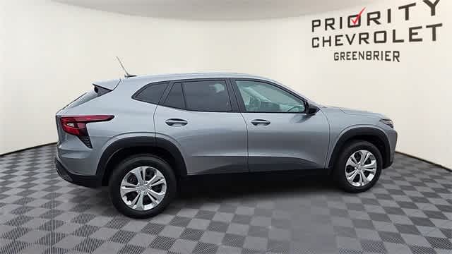 Thumbnail: 2024 Chevrolet Trax - 9