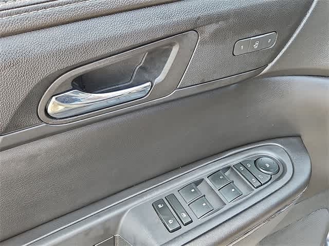 2015 Chevrolet Traverse LTZ 28