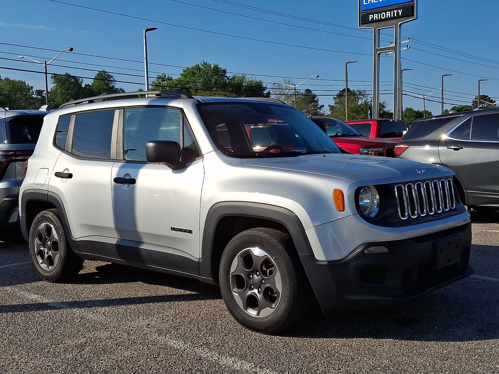 Thumbnail: 2017 Jeep Renegade - 2