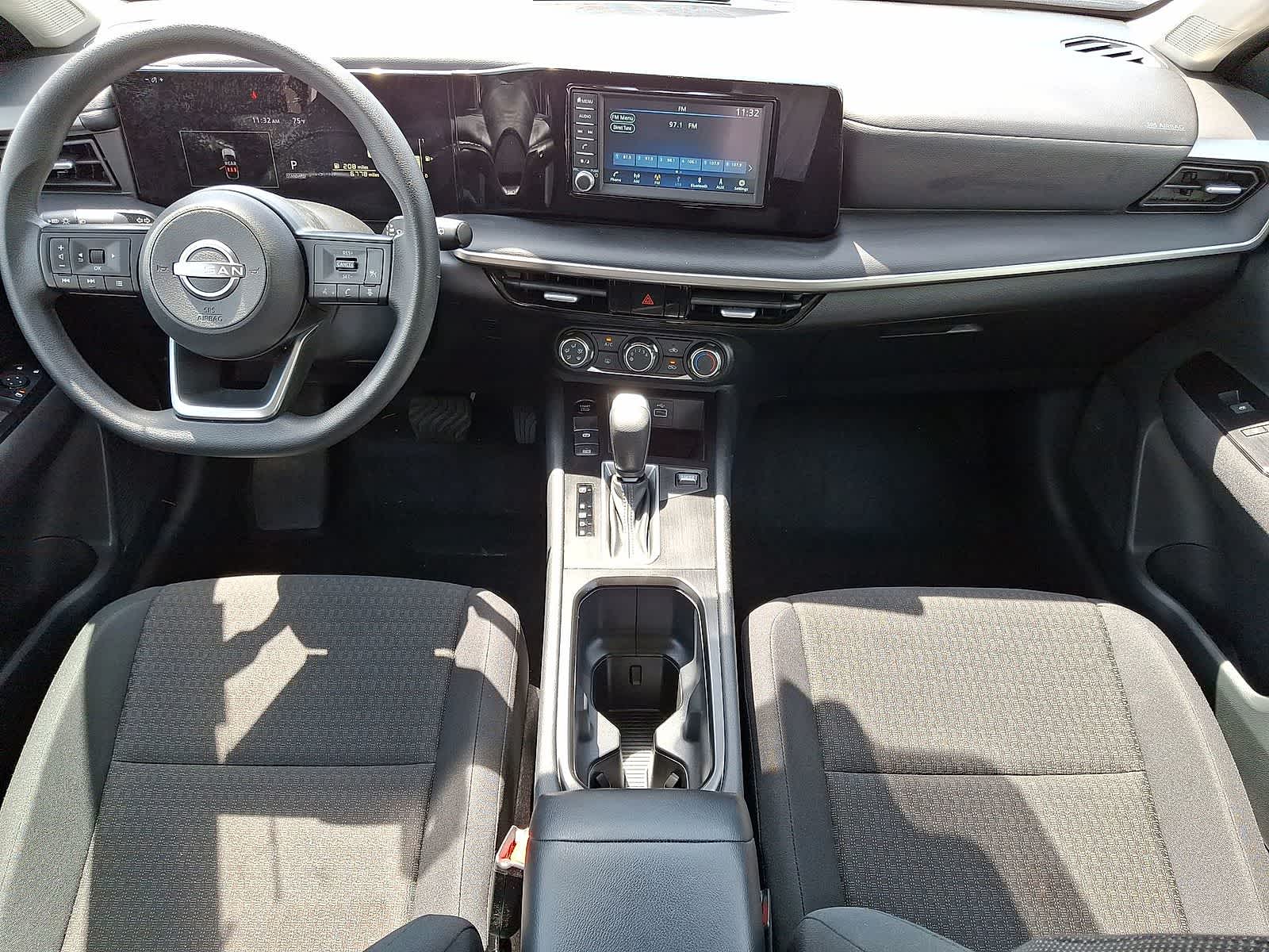 Thumbnail: 2025 Nissan Kicks - 11