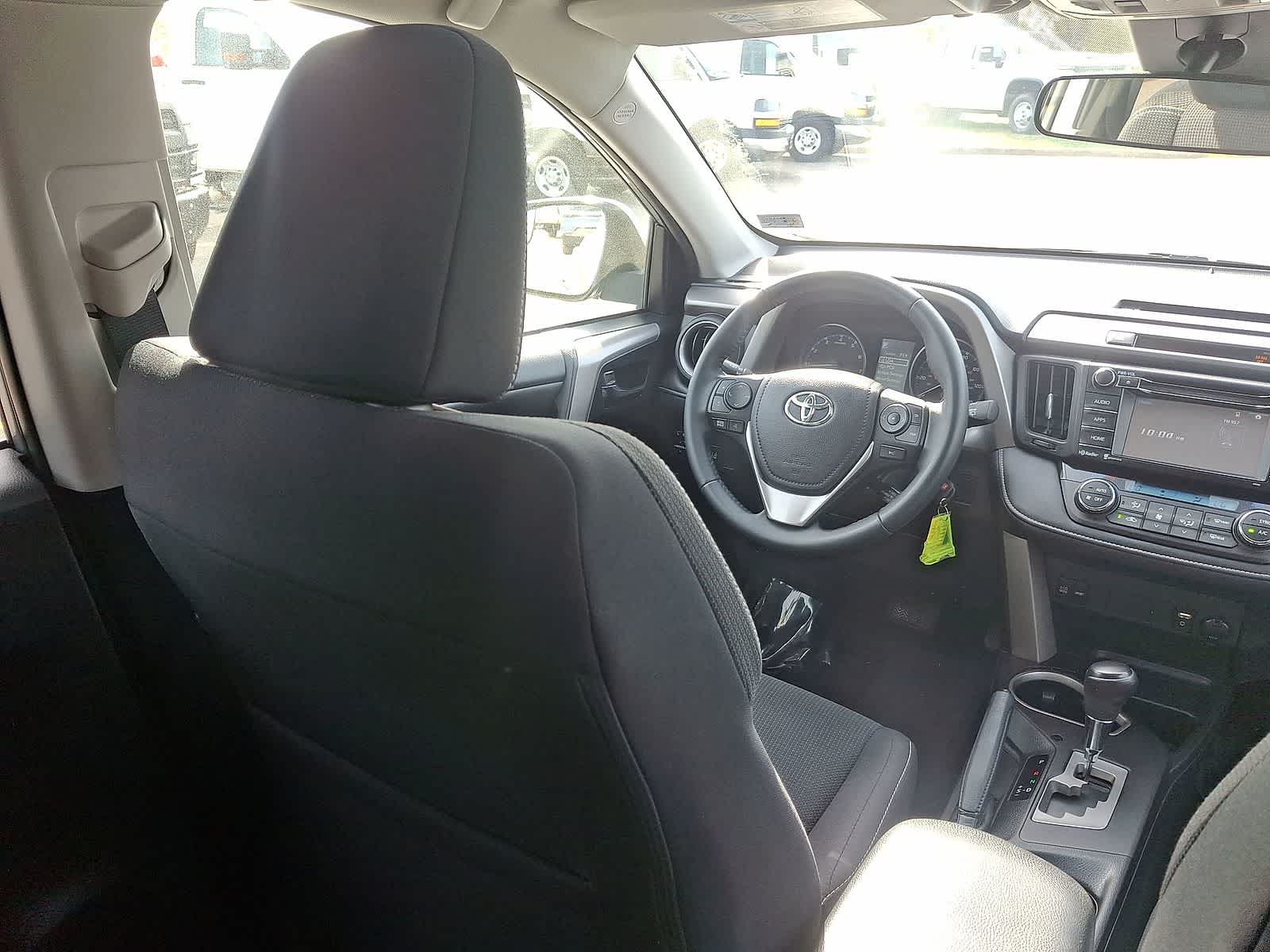 Thumbnail: 2017 Toyota RAV4 - 15