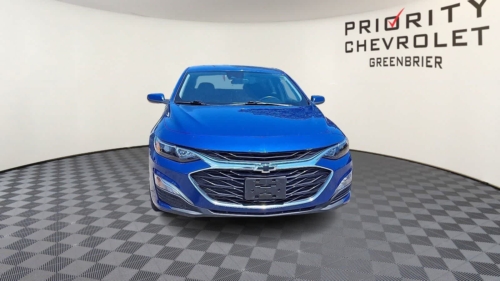 Thumbnail: 2023 Chevrolet Malibu - 3