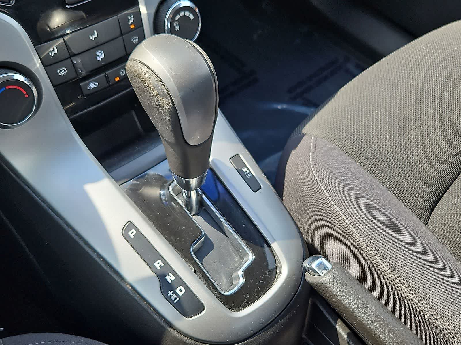 Thumbnail: 2012 Chevrolet Cruze - 19
