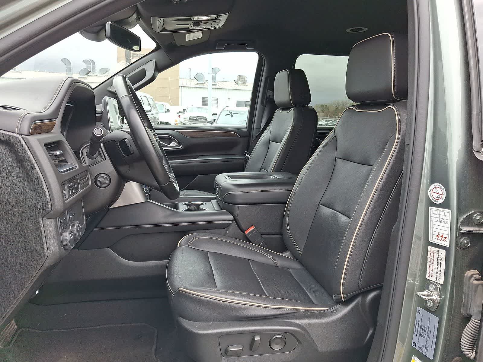 Thumbnail: 2023 Chevrolet Suburban - 24