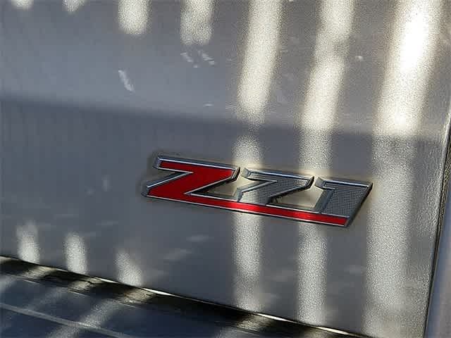 Thumbnail: 2019 Chevrolet Tahoe - 5