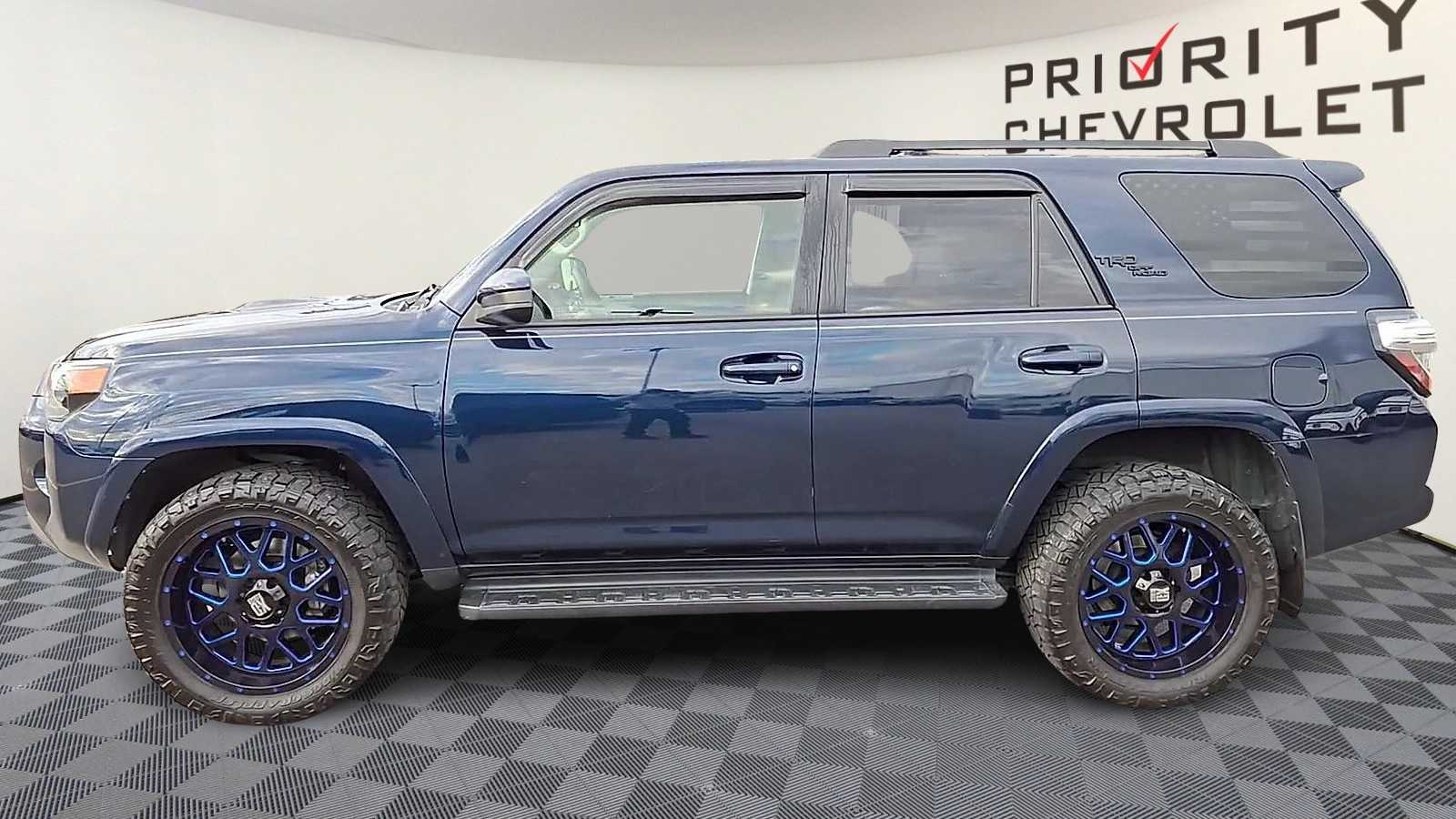 Thumbnail: 2019 Toyota 4Runner - 5