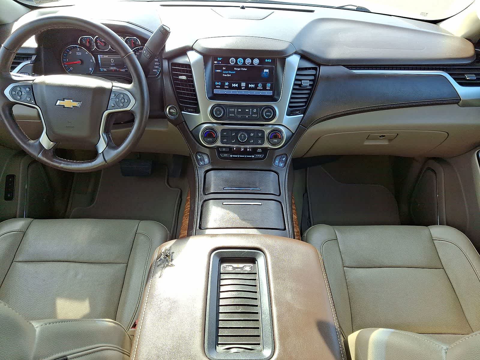 Thumbnail: 2018 Chevrolet Suburban - 11