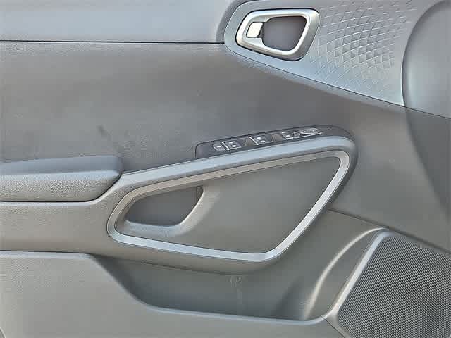 Thumbnail: 2023 Kia Soul - 28