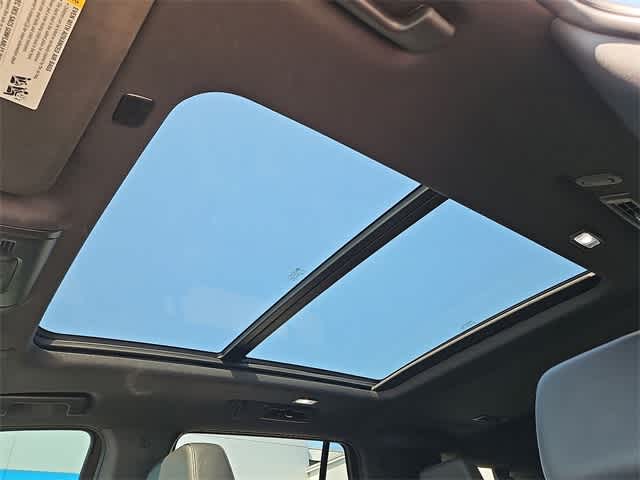 Thumbnail: 2023 Chevrolet Tahoe - 24