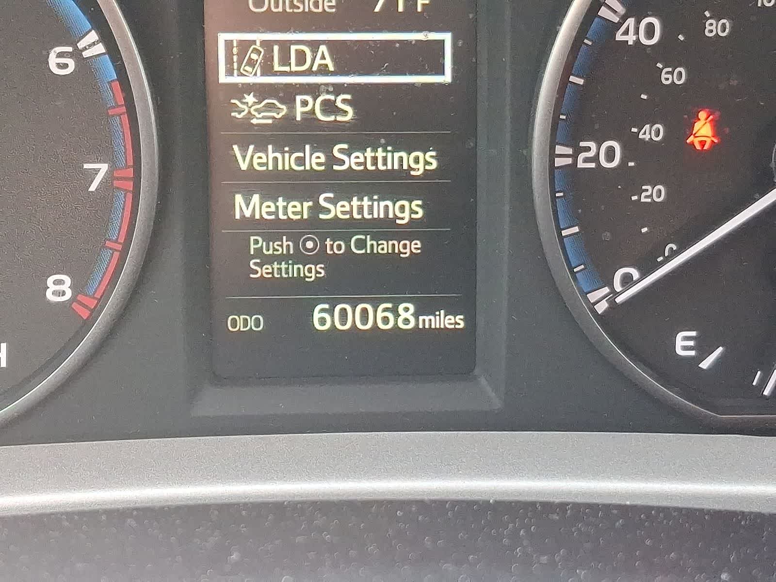 Thumbnail: 2017 Toyota RAV4 - 18