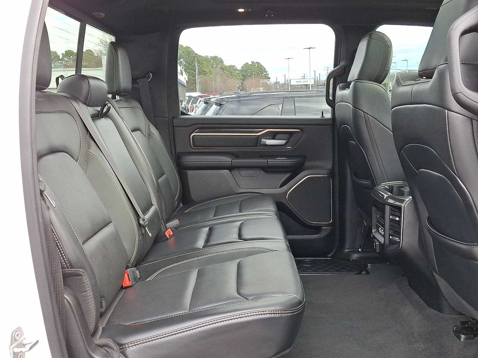 Thumbnail: 2020 RAM 1500 - 33