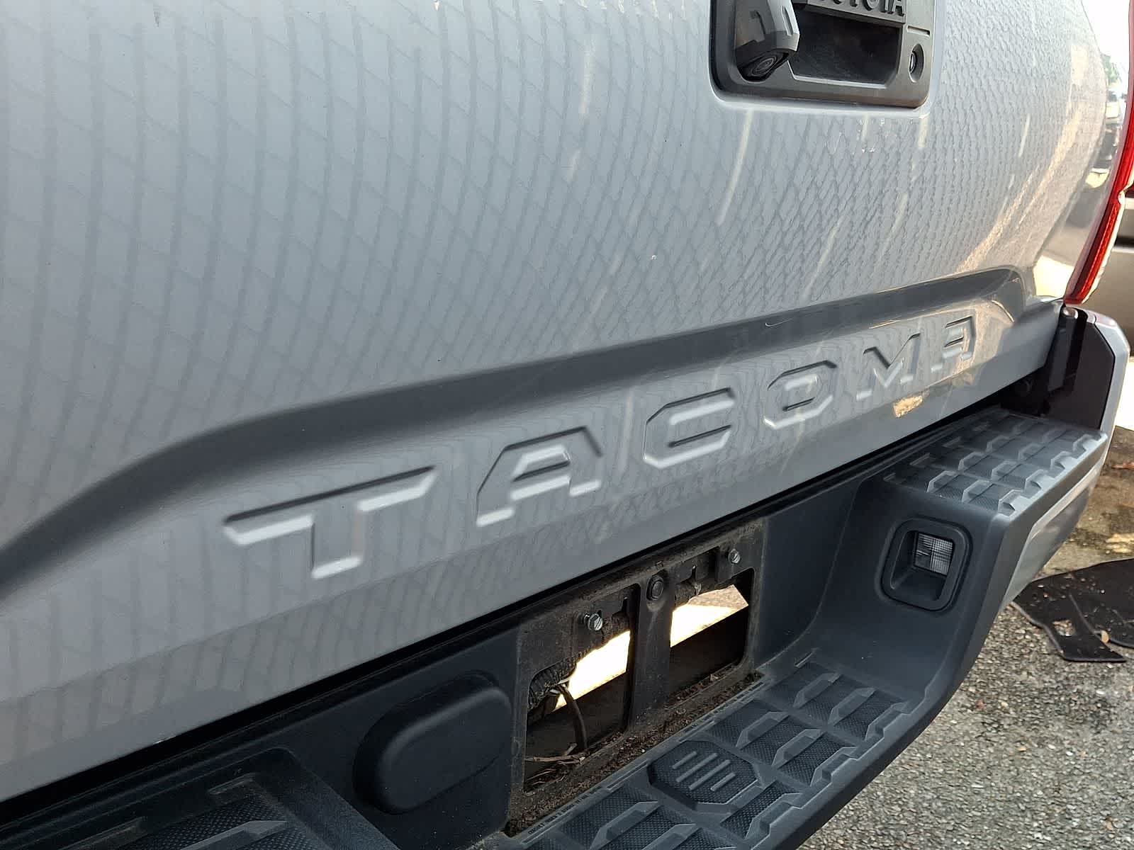 Thumbnail: 2019 Toyota Tacoma - 5