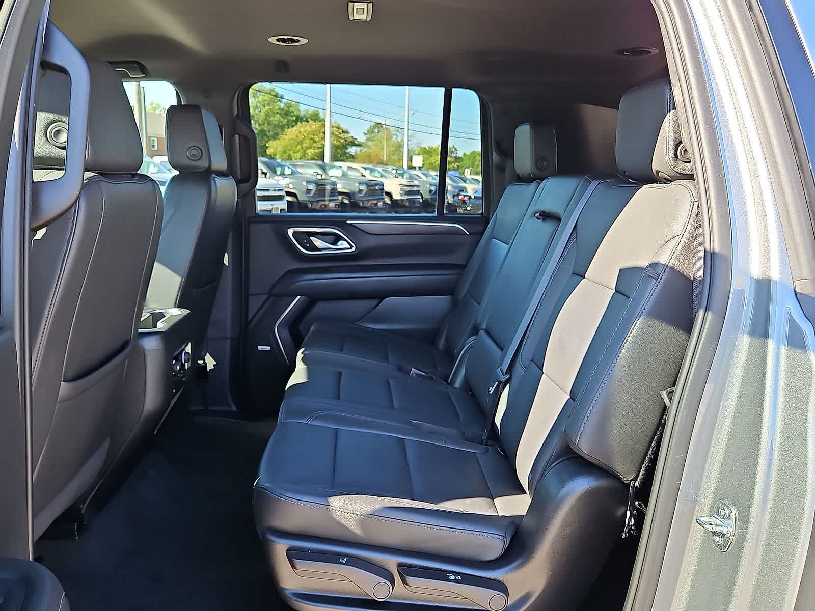 Thumbnail: 2024 Chevrolet Suburban - 30