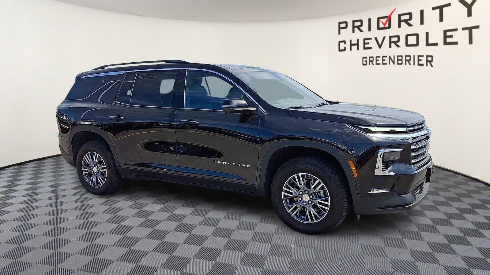 Thumbnail: 2025 Chevrolet Traverse - 2