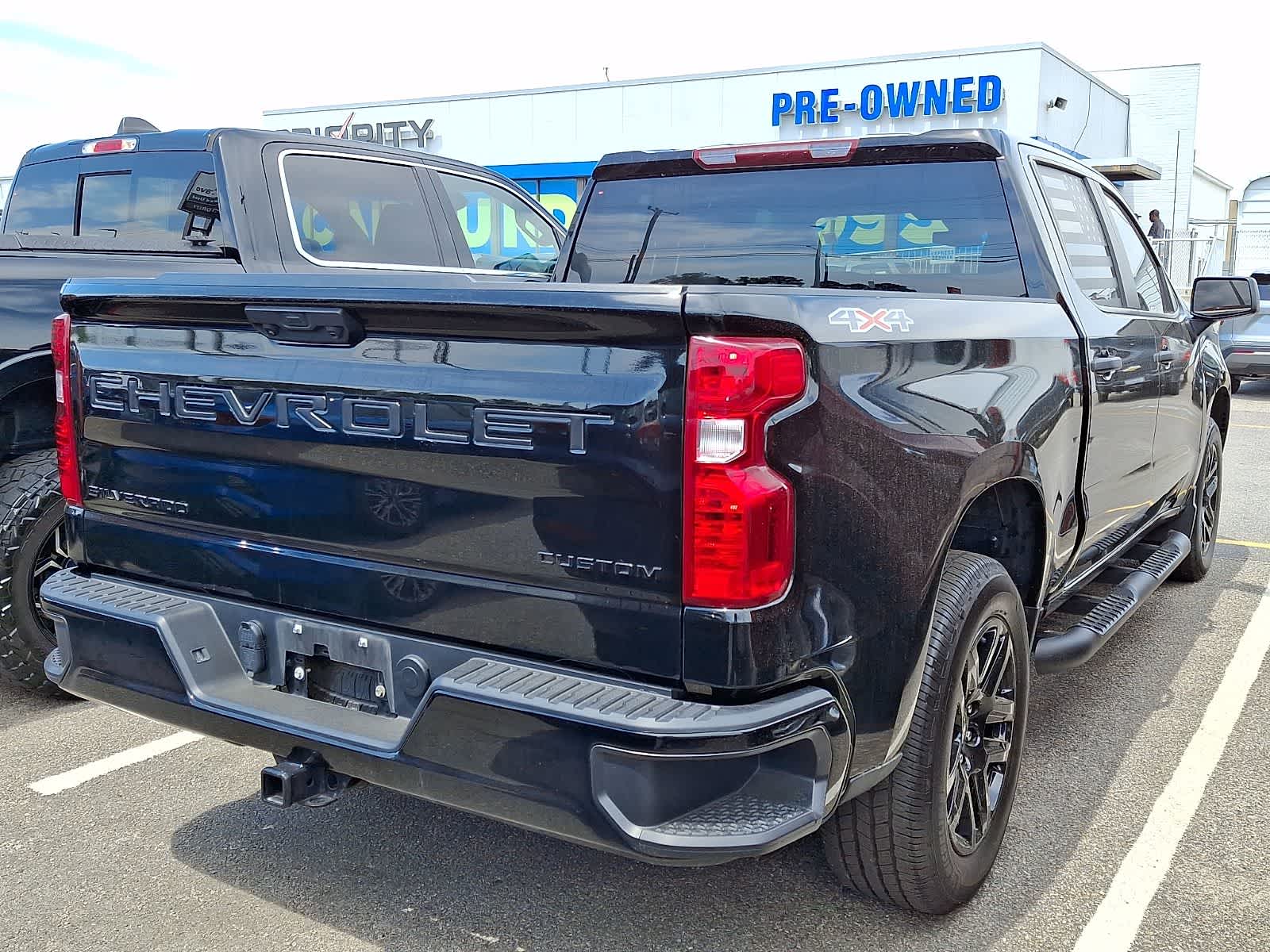 Thumbnail: 2024 Chevrolet Silverado 1500 - 3