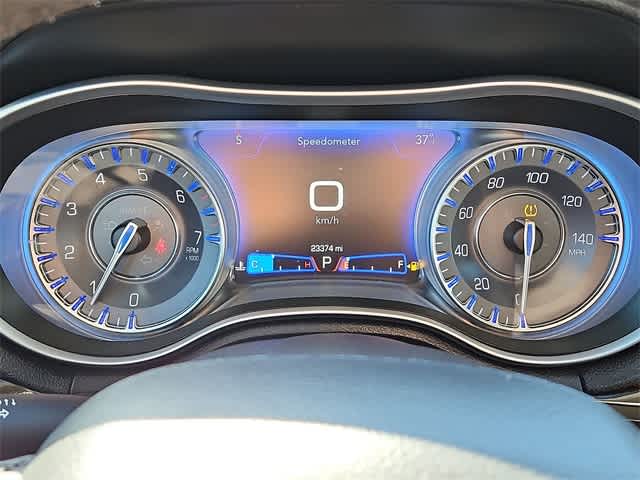 Thumbnail: 2023 Chrysler 300 - 17