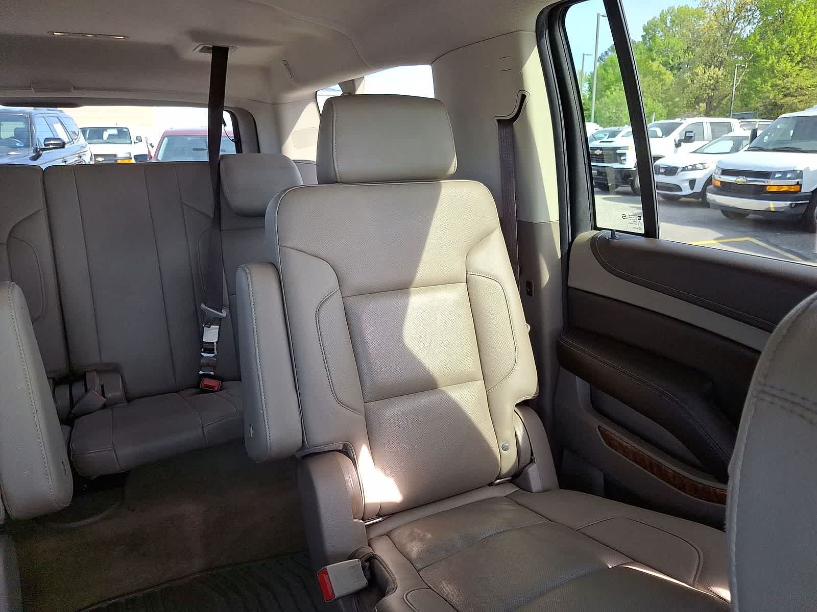 Thumbnail: 2018 Chevrolet Suburban - 15