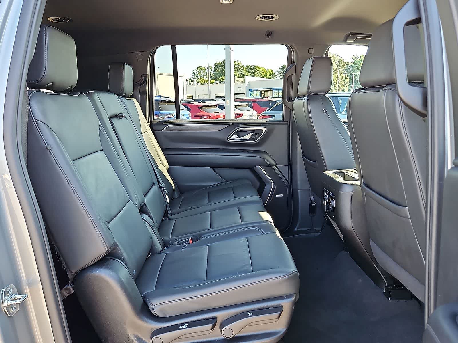 Thumbnail: 2024 Chevrolet Suburban - 32