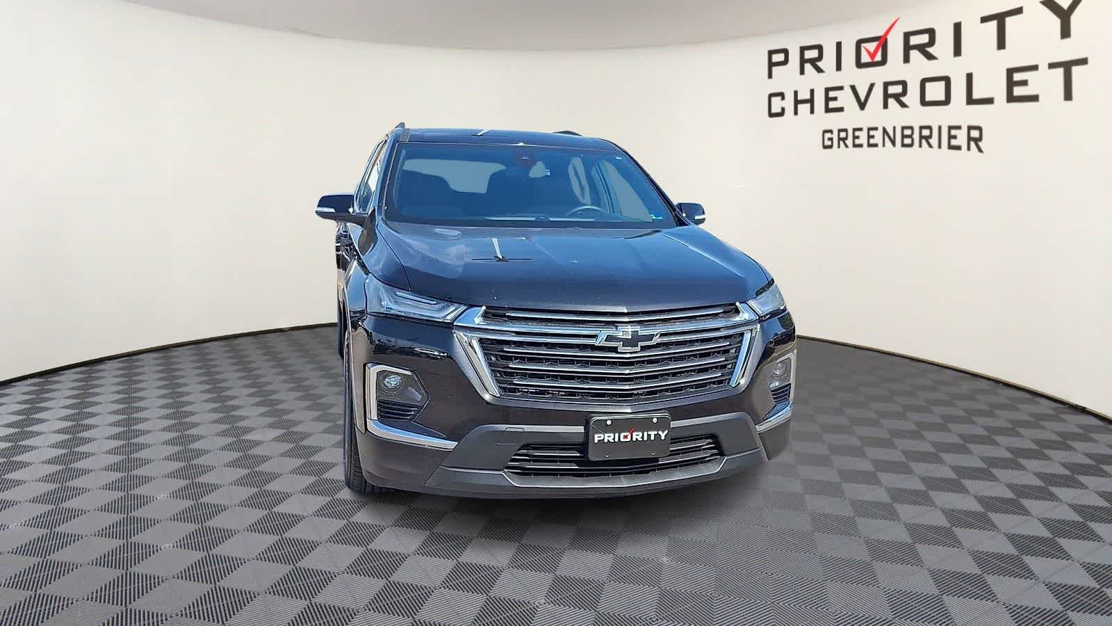 Thumbnail: 2023 Chevrolet Traverse - 2