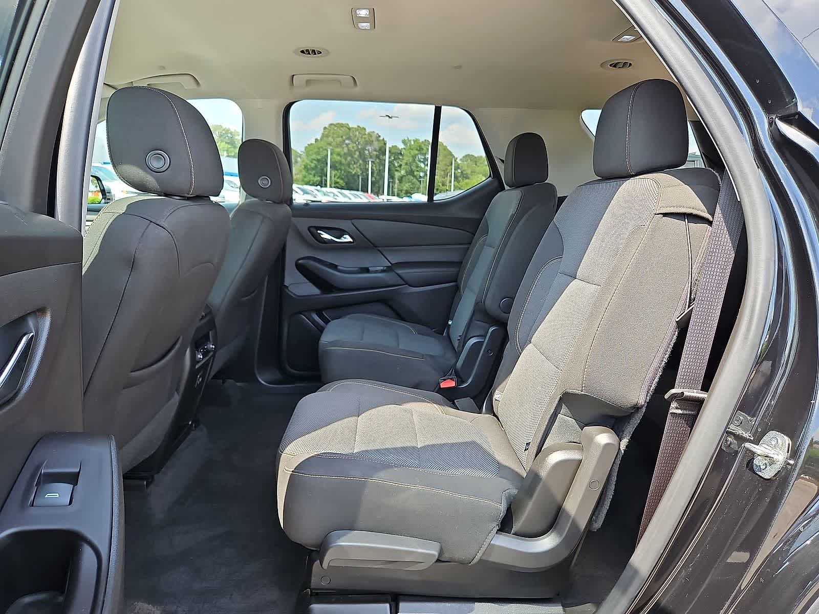 Thumbnail: 2019 Chevrolet Traverse - 29