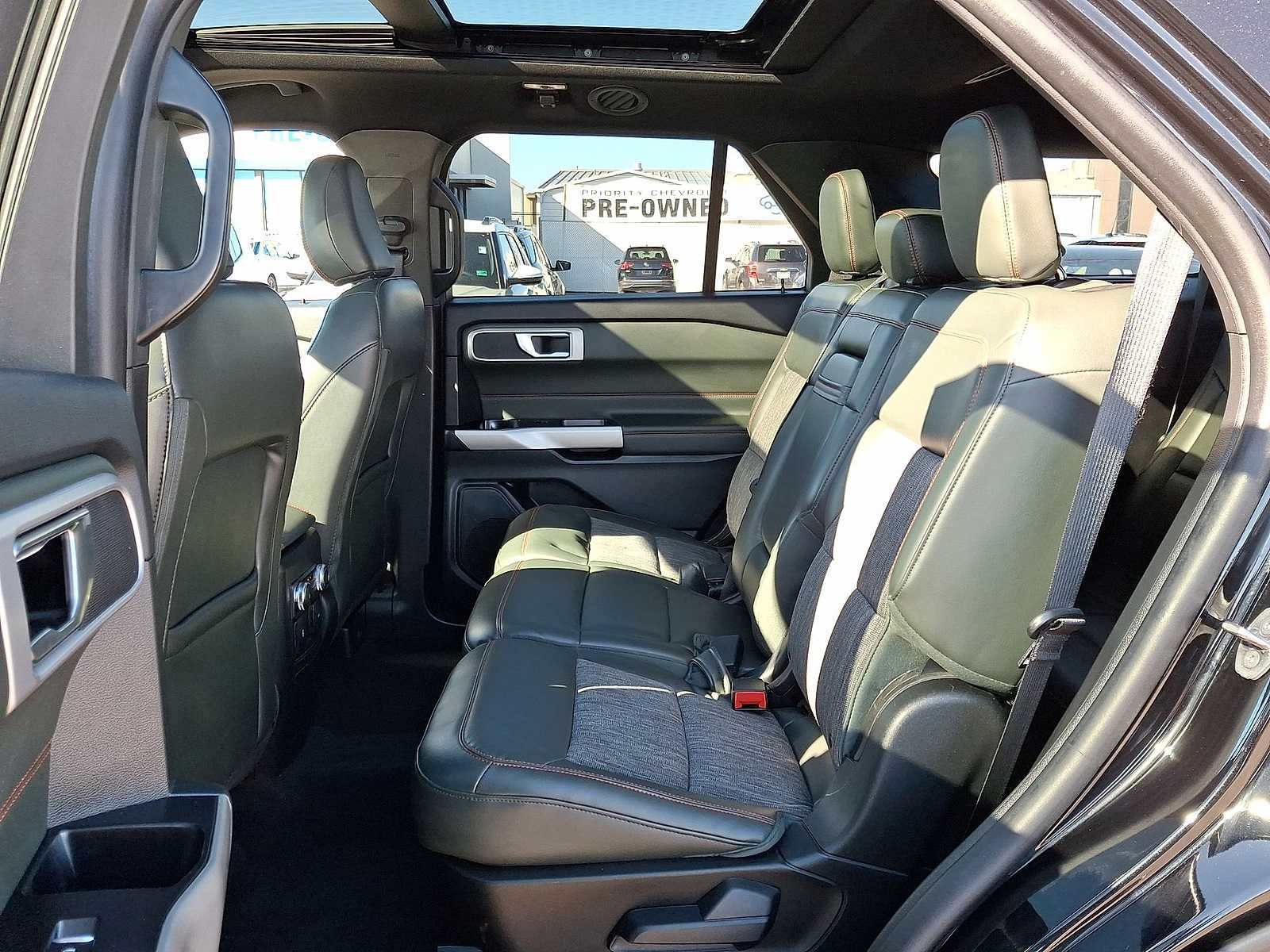 Thumbnail: 2022 Ford Explorer - 31